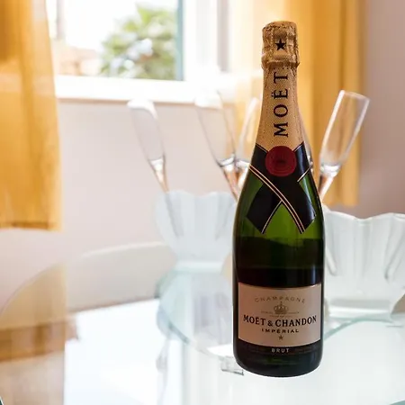 Tango アパート ドゥブロブニク